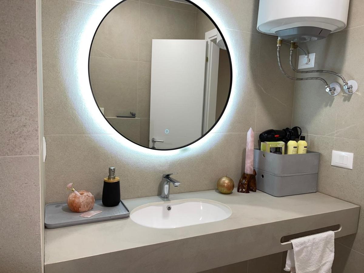 Smart Home , Lovely Apartment In Tirana Extérieur photo